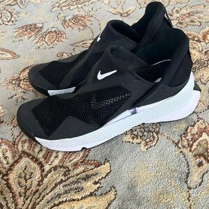 Nike women’s go fly ease. Slip on tennis shoes.